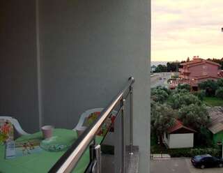 Апартаменты Near the sea Бар Апартаменты-21