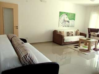 Апартаменты Near the sea Бар Апартаменты-45